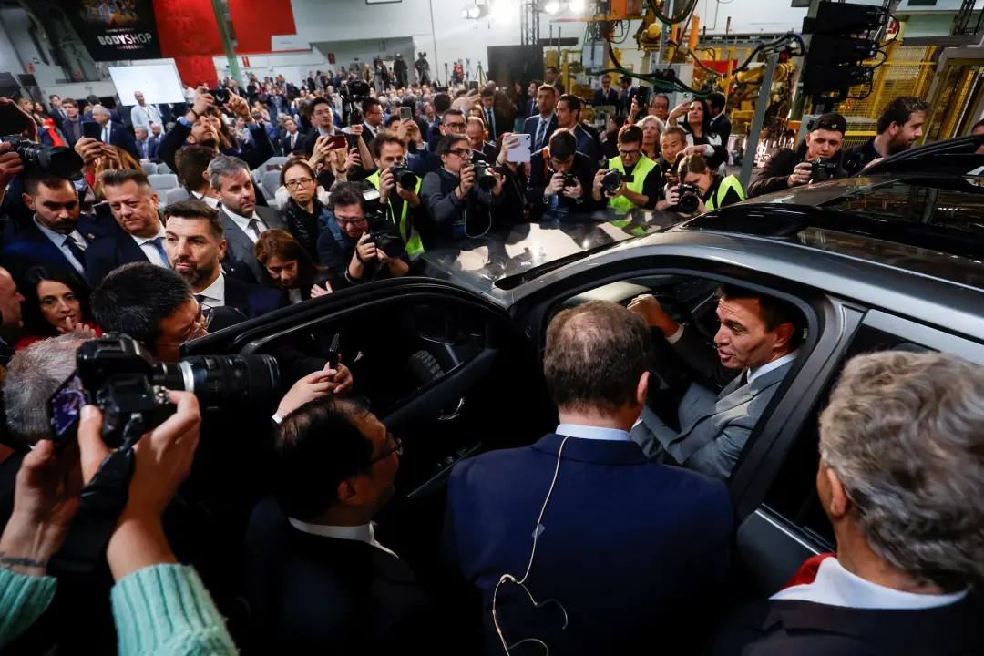 倒闭大甩卖，中国买爆全球汽车工厂_https://www.izongheng.net_快讯_第13张