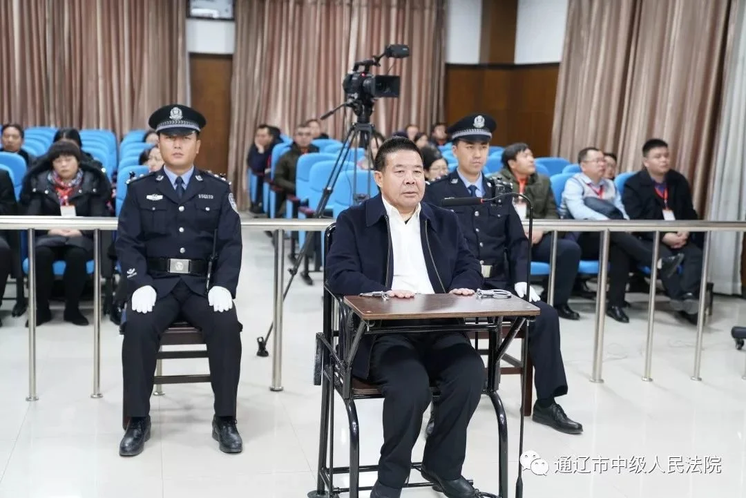 杨国文受审。通辽市中级法院微信公号 图