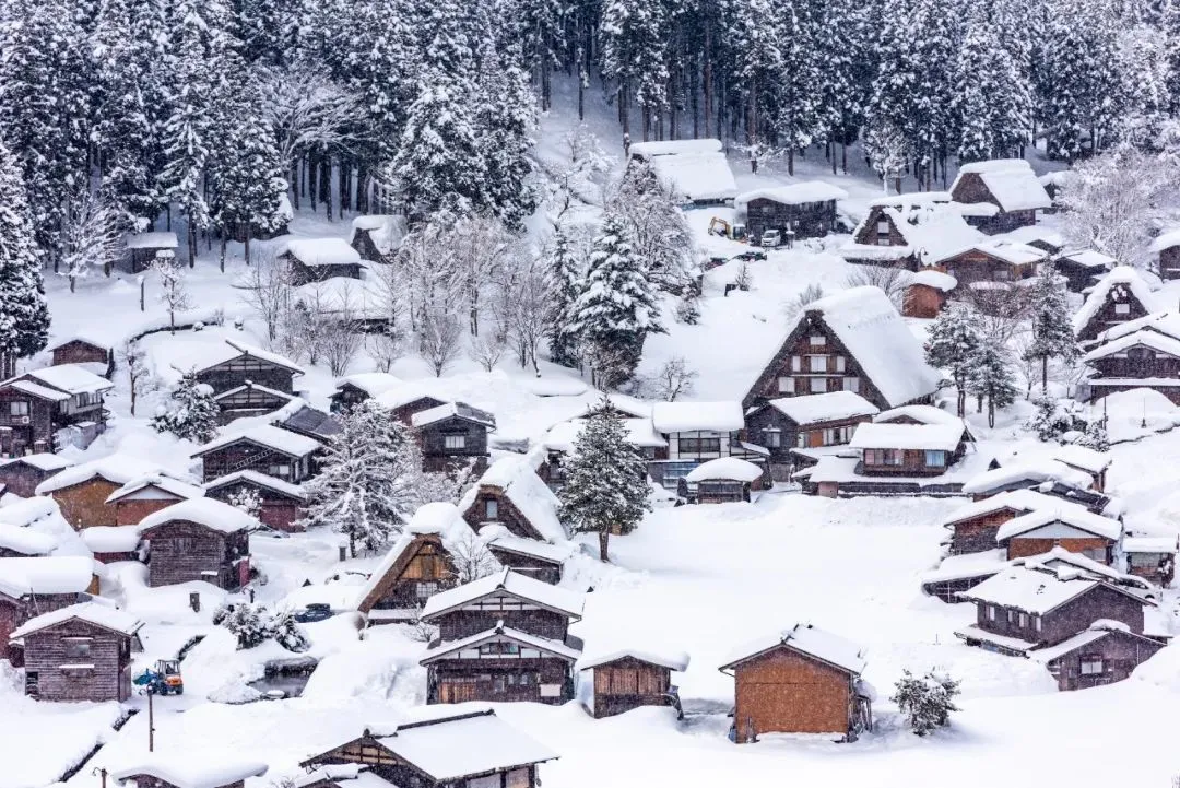 △日本白川乡合掌村雪景。（图/图虫创意）