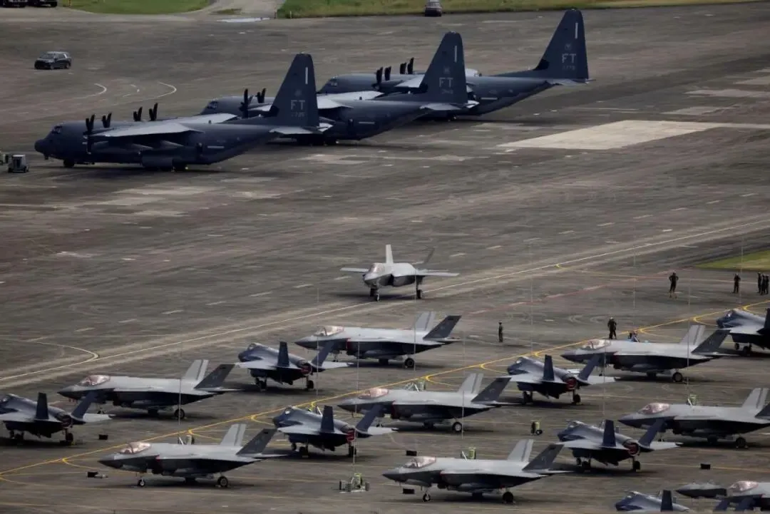 唐驳虎：美军突袭委内瑞拉，特朗普演都不演了