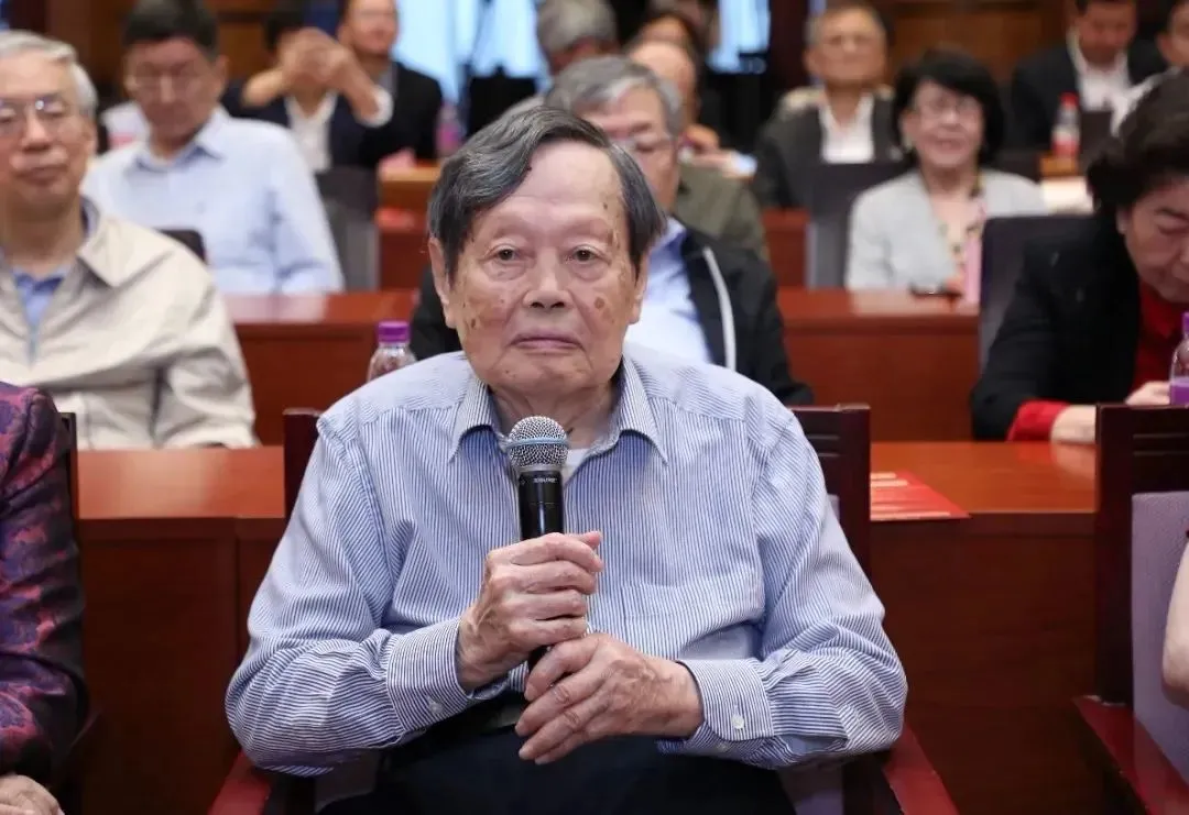18年过去了，当年28岁嫁给8旬老人的翁帆，如今怎么样了-翁帆为什么嫁82