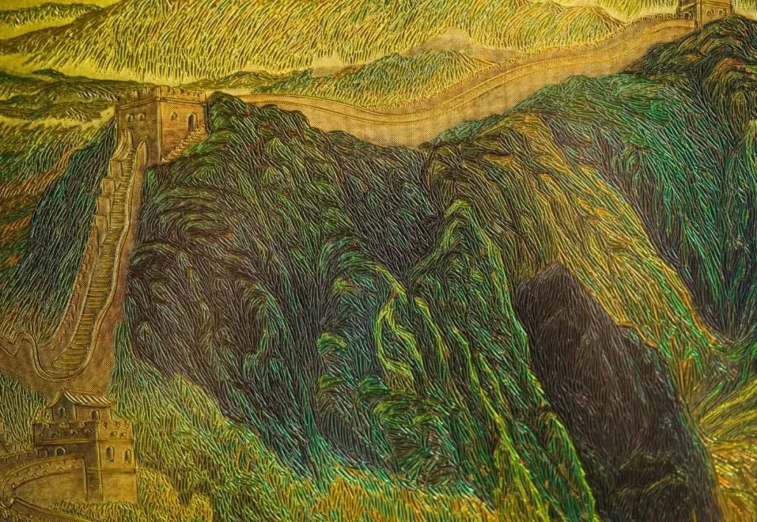 官媒点赞的非遗大师，刀尖作画，万里长城跃然“金”上！_凤凰网