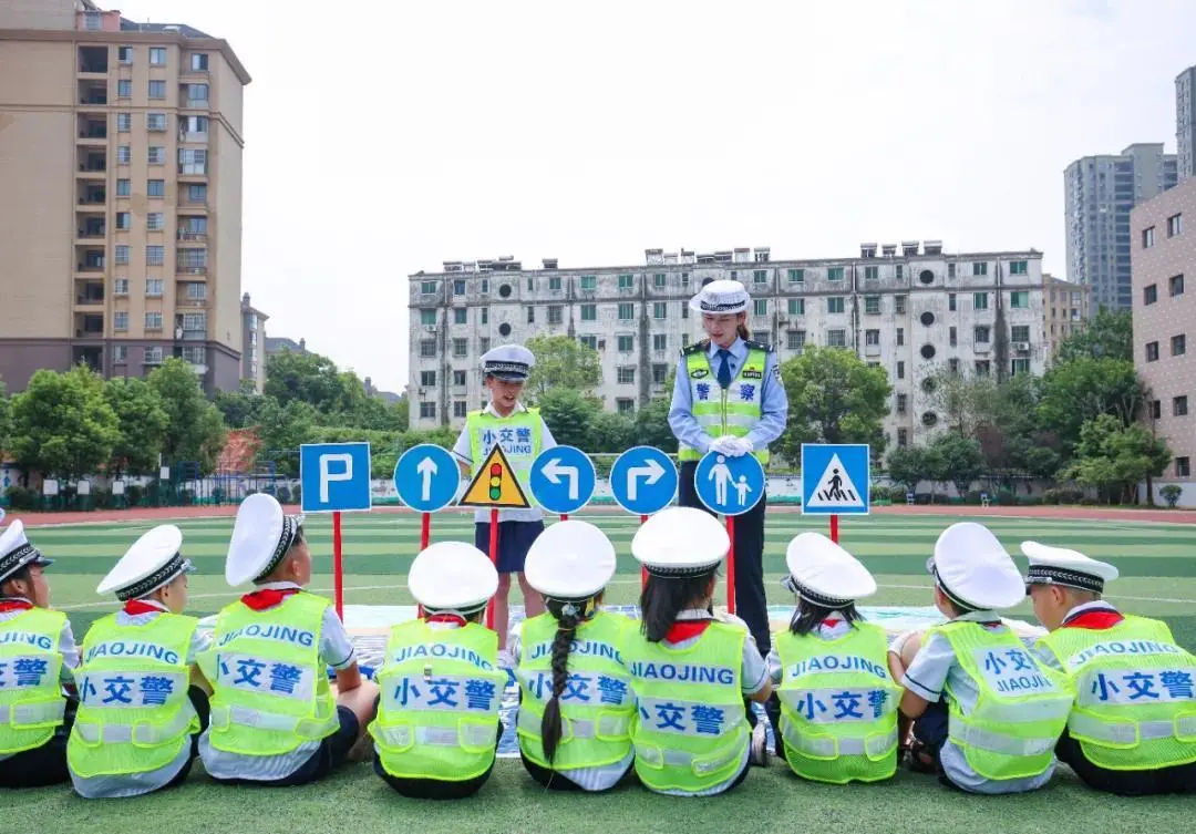 央视新闻频道报道铜陵义安区开学第一课！插图6