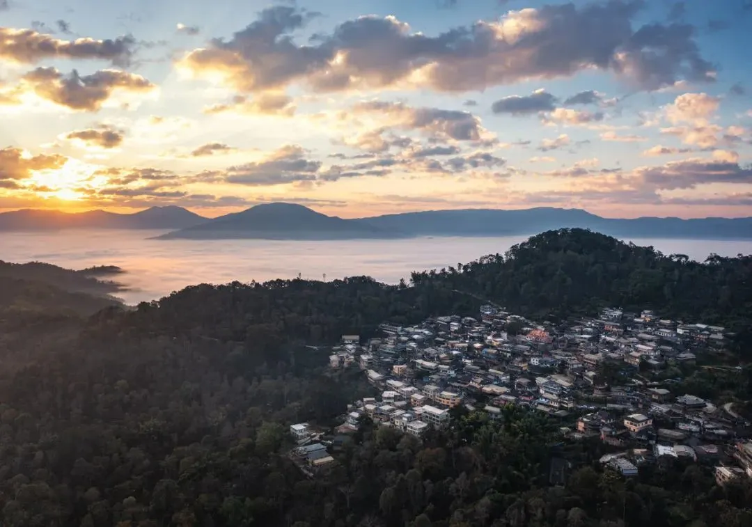 茶山日出