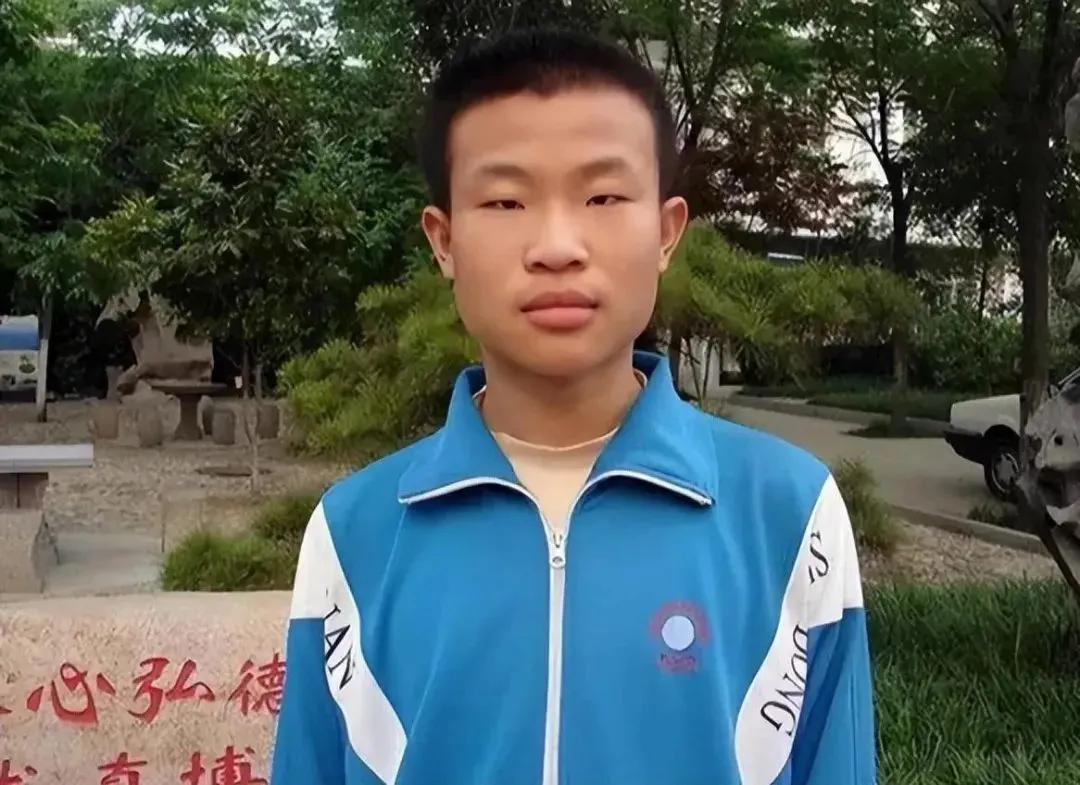 恳请北大关心干预韦东奕的健康状况，刻不容缓！