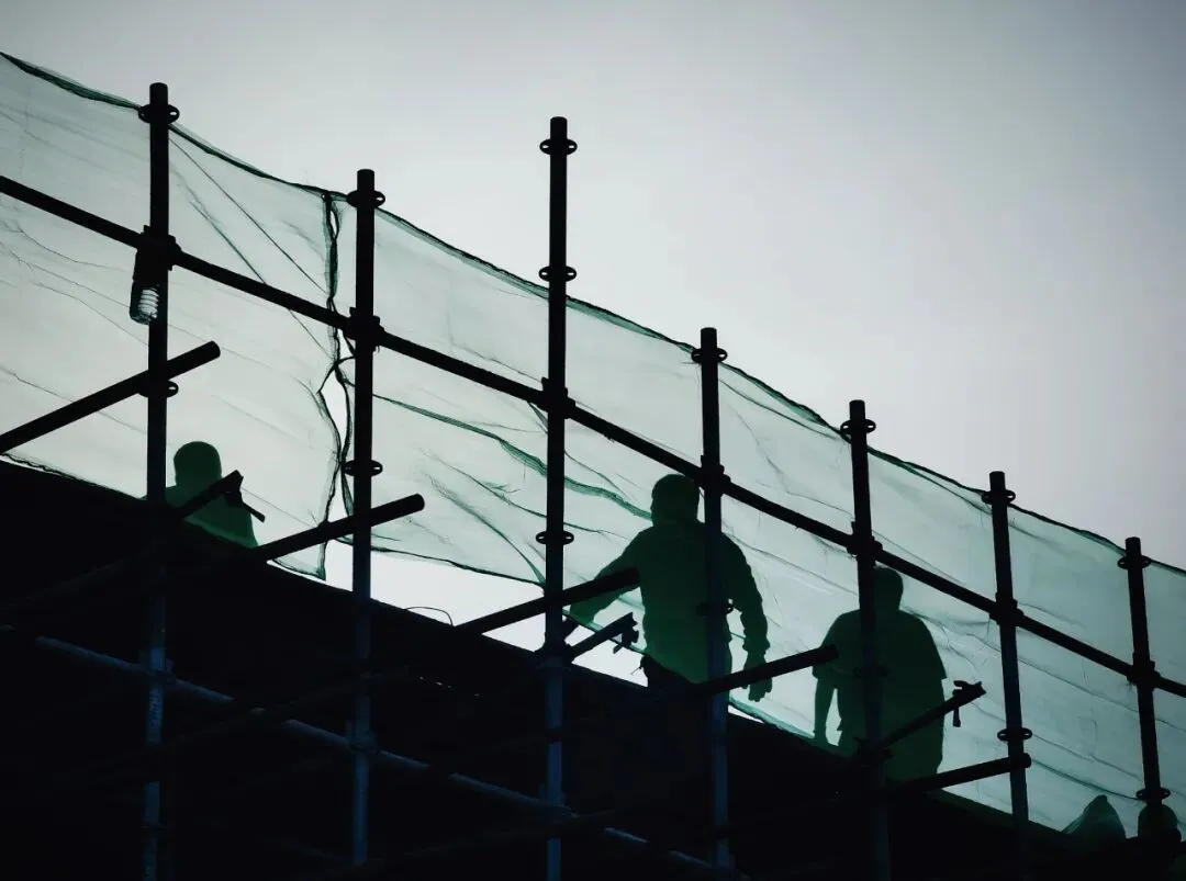 房价高涨时，很多人幻想着靠拆迁一夜暴富。