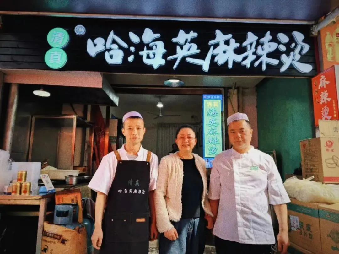 天水麻辣烫表情哥：流量泼天，仍然选择守在锅边