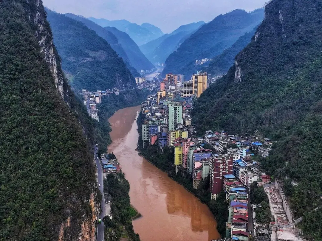 △昭通盐津县，山间的“一线城市”。（图/视觉中国）