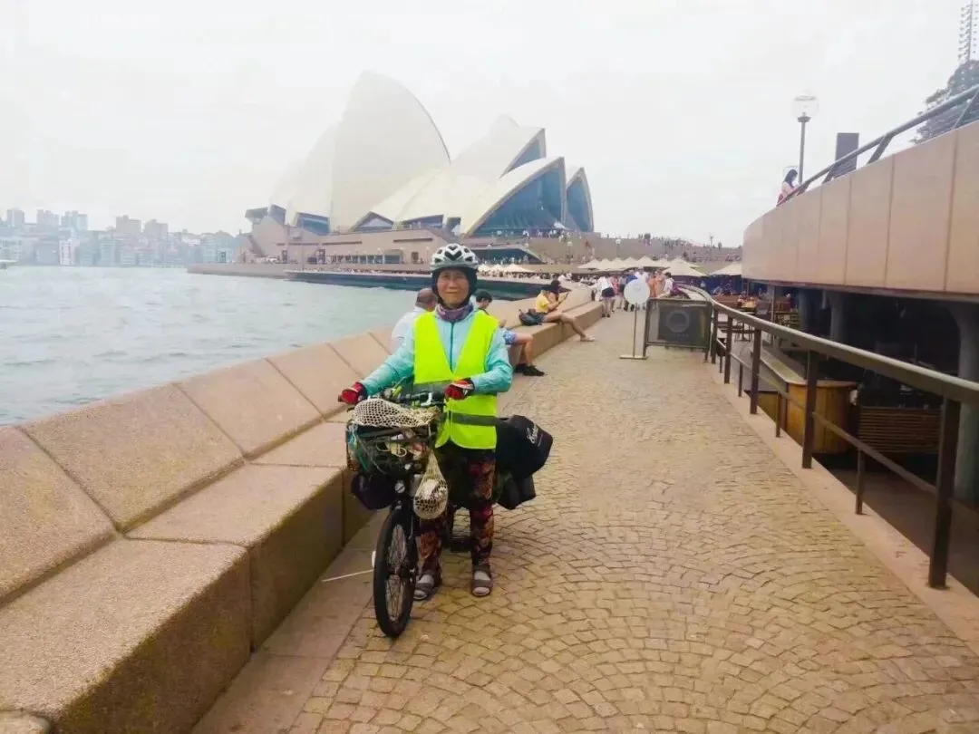 离婚出走20年，她却被骂“女性叛徒”