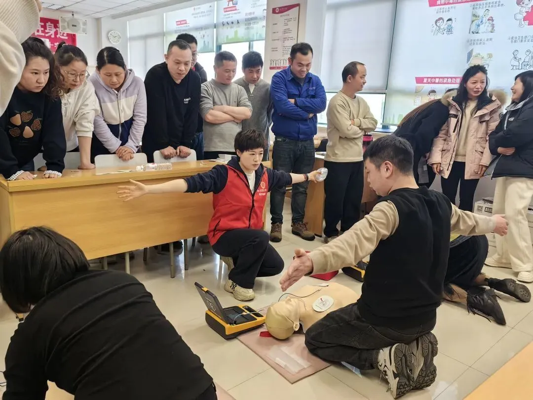 ������ѧϰ���ȼ��ܵ���������չ�۴���ɫ�����ߣ�