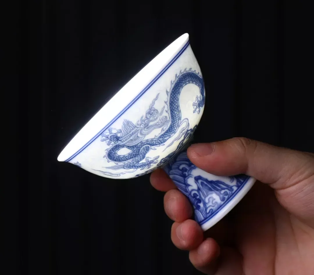 阔别数十年，归来问鼎拍场！明宣德青花高足杯，件件孤品_凤凰网