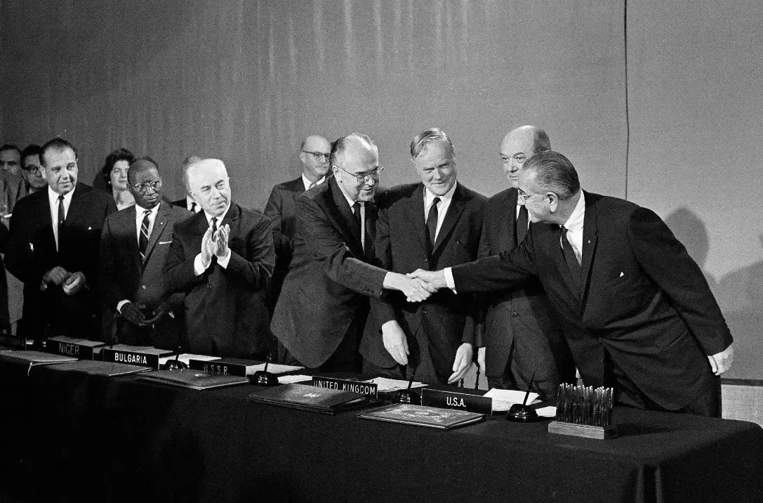 《外空条约》1967年签署