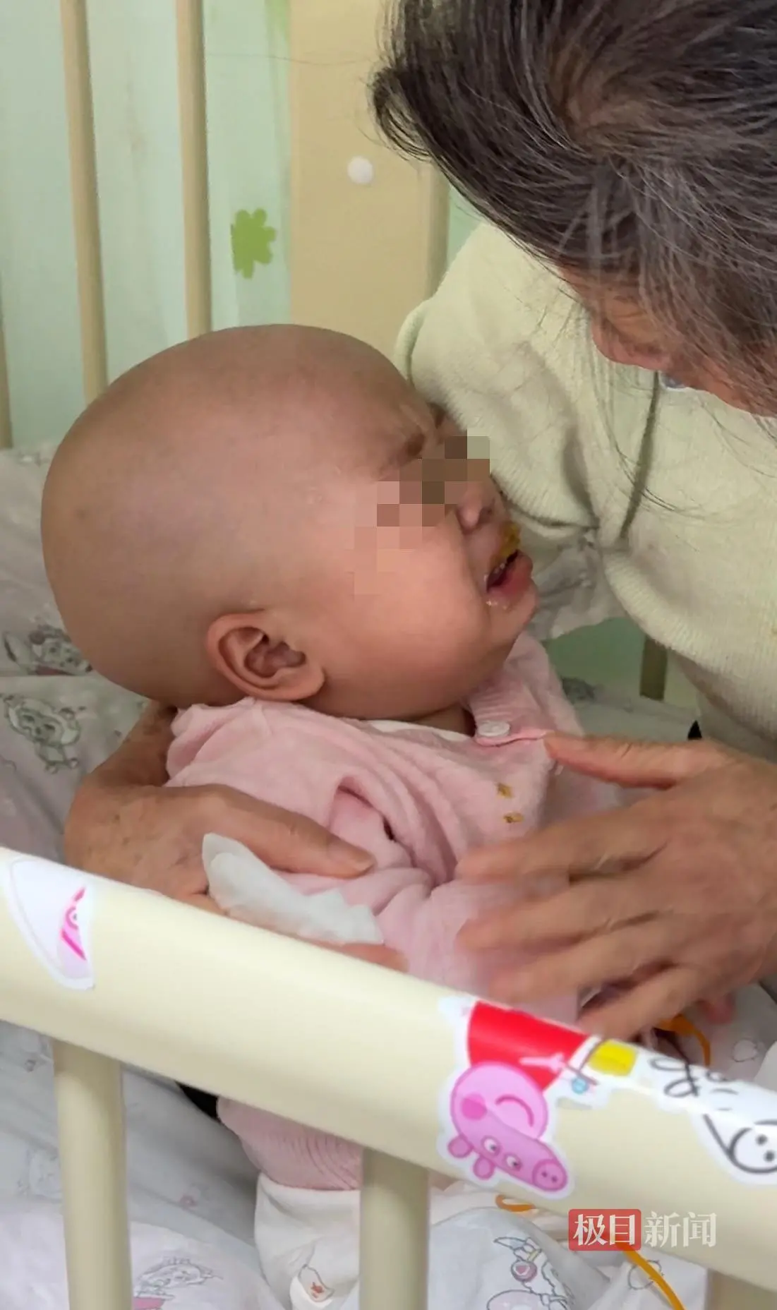 为救1岁患白血病女儿 男子街头直播跳舞4个月筹款