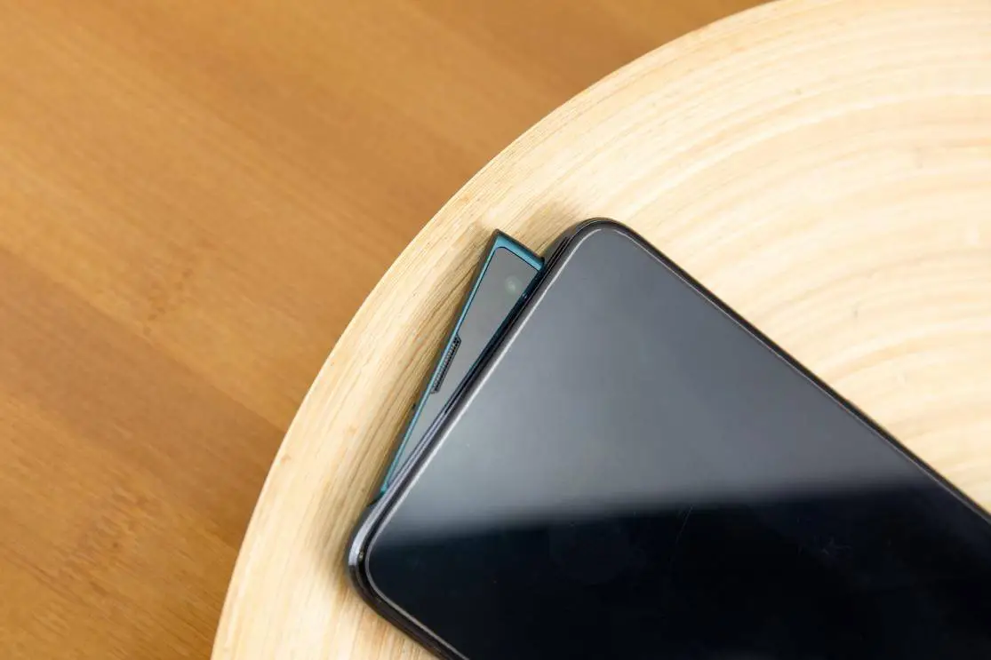 OPPO Reno轻度上手：有一台满分颜值的手机是什么体验？(opporeno值不值)