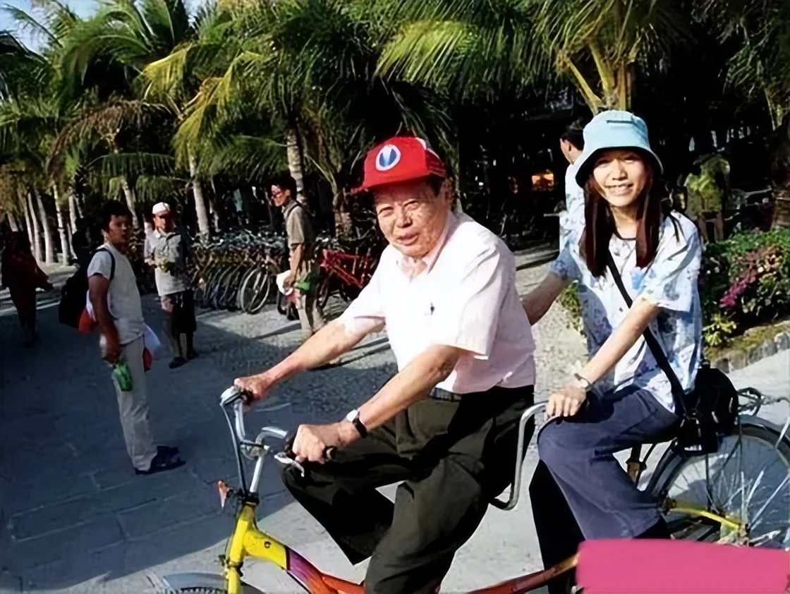 18年过去了，当年28岁嫁给8旬老人的翁帆，如今怎么样了-翁帆为什么嫁82
