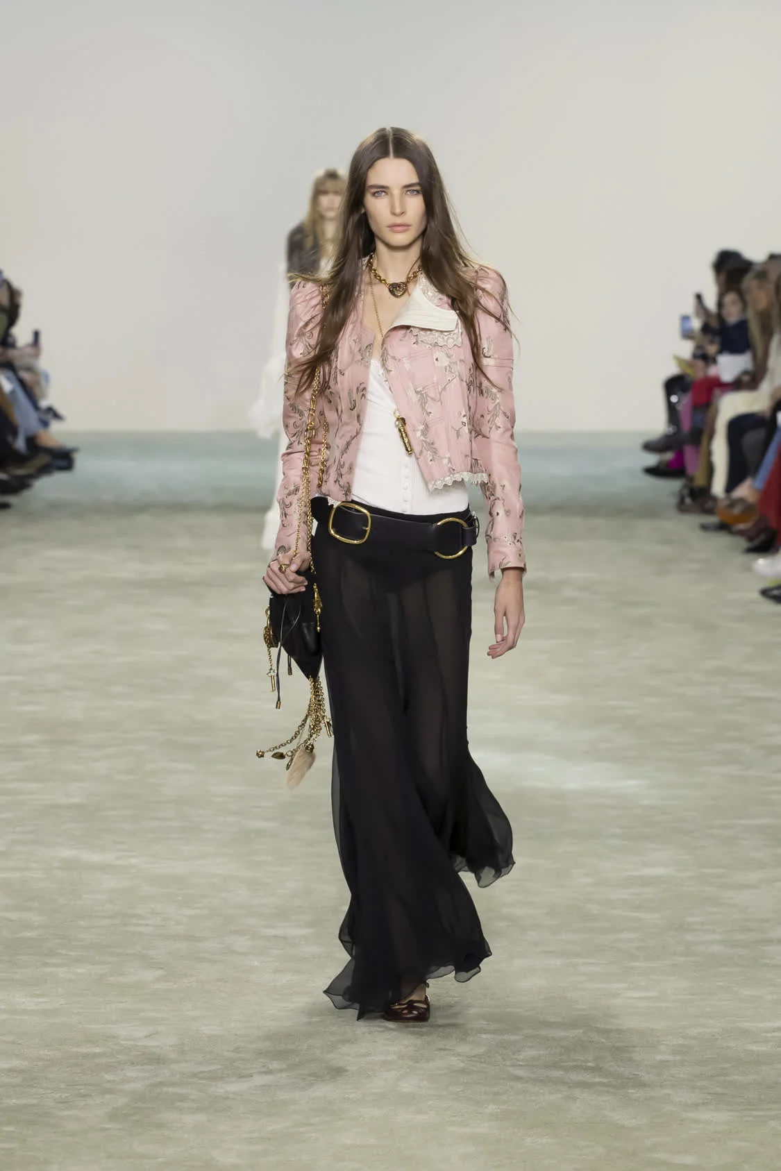 THE EVOLUTION 系列 CHLOÉ 2025冬季系列