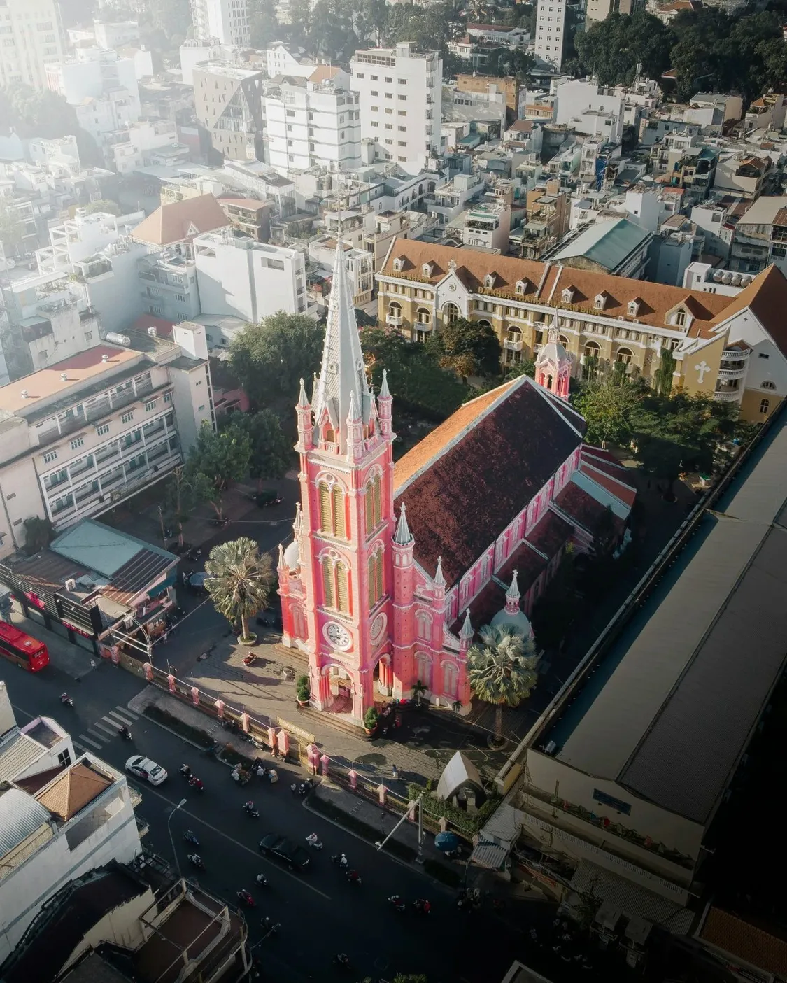 粉红教堂 ｜ 图片来源：Unsplash@ jet dela cruz