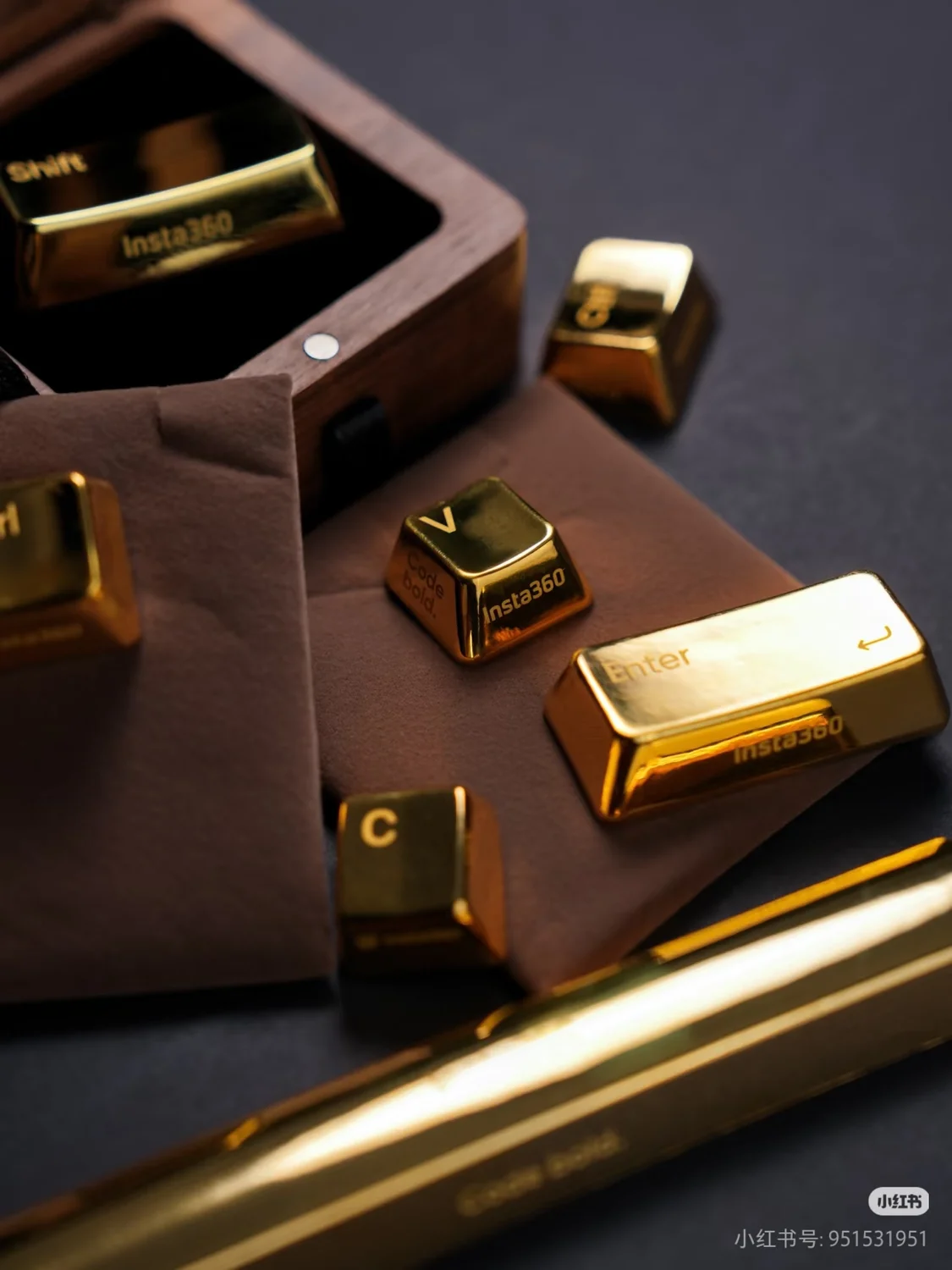 影石奖励程序员黄金键帽 黄金空格键价值近4万元