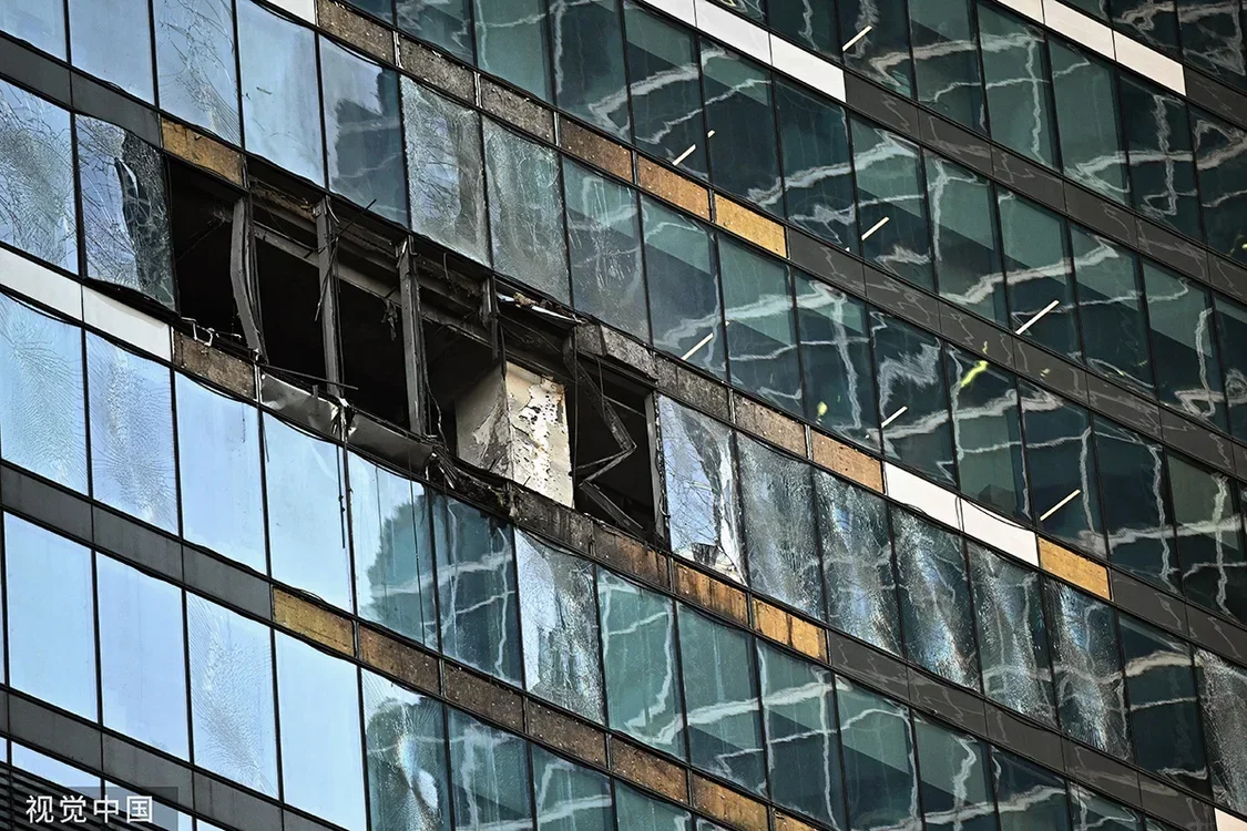 当地时间8月1日，莫斯科一座办公大楼在无人机袭击中受损