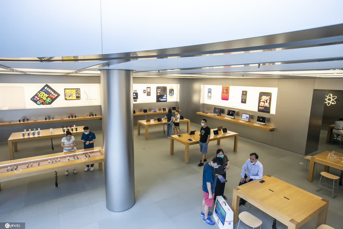 探访上海苹果旗舰店 网友等待iphone新款上市__凤凰网