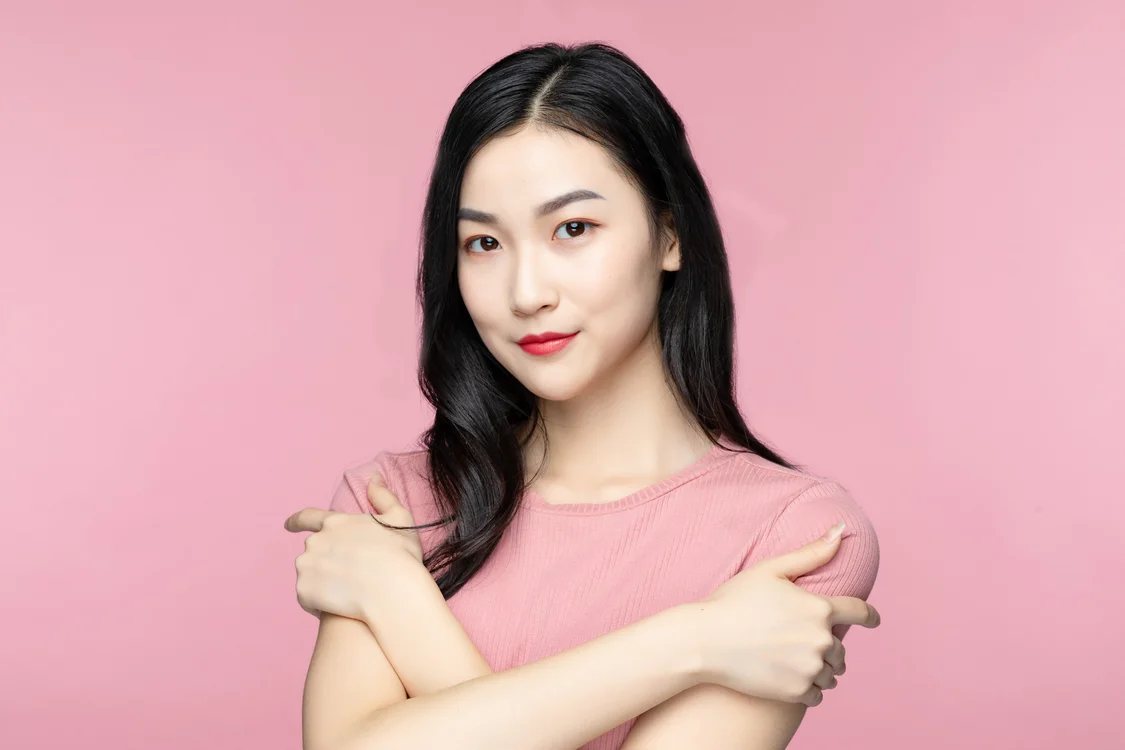 男朋友喜欢看暴露的美女图片，我要和他分手吗？-发现男朋友喜欢看美女该怎么办呢
