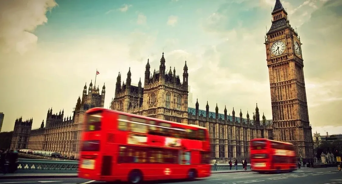 中国人在英国贷款买房容易操作吗？购买英国房产可以移民英国吗？（在英国怎么贷款买房）