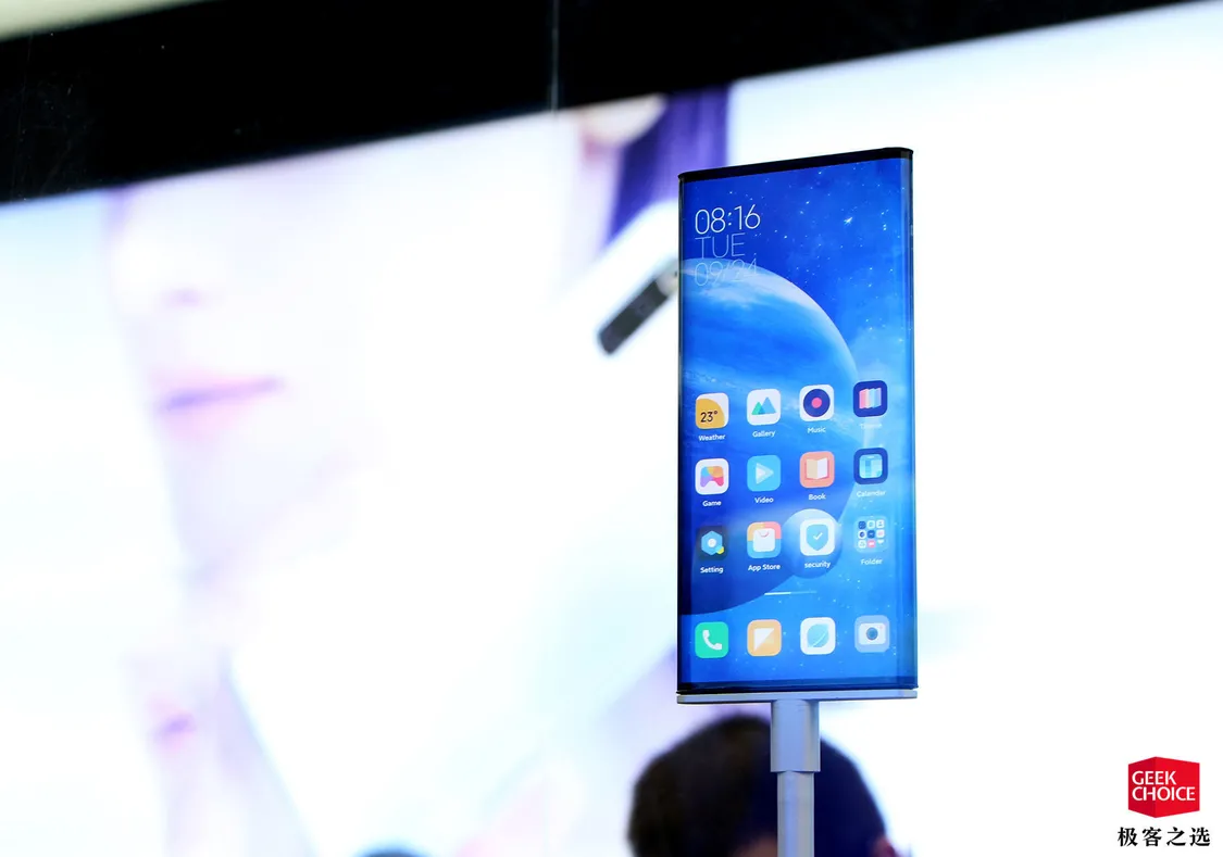 ​Pro、Plus、Max 傻傻分不清，手机型号的命名也「通货膨胀」了？