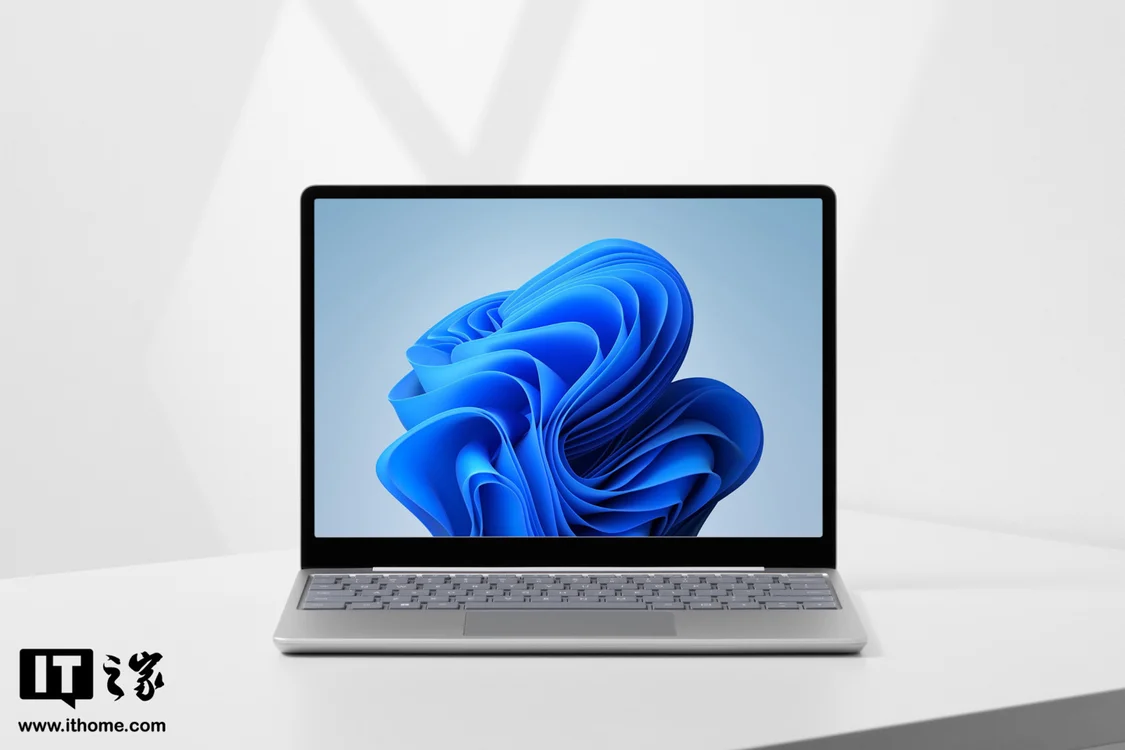 【IT之家开箱】微软SurfaceLaptopGo2亮铂金图赏