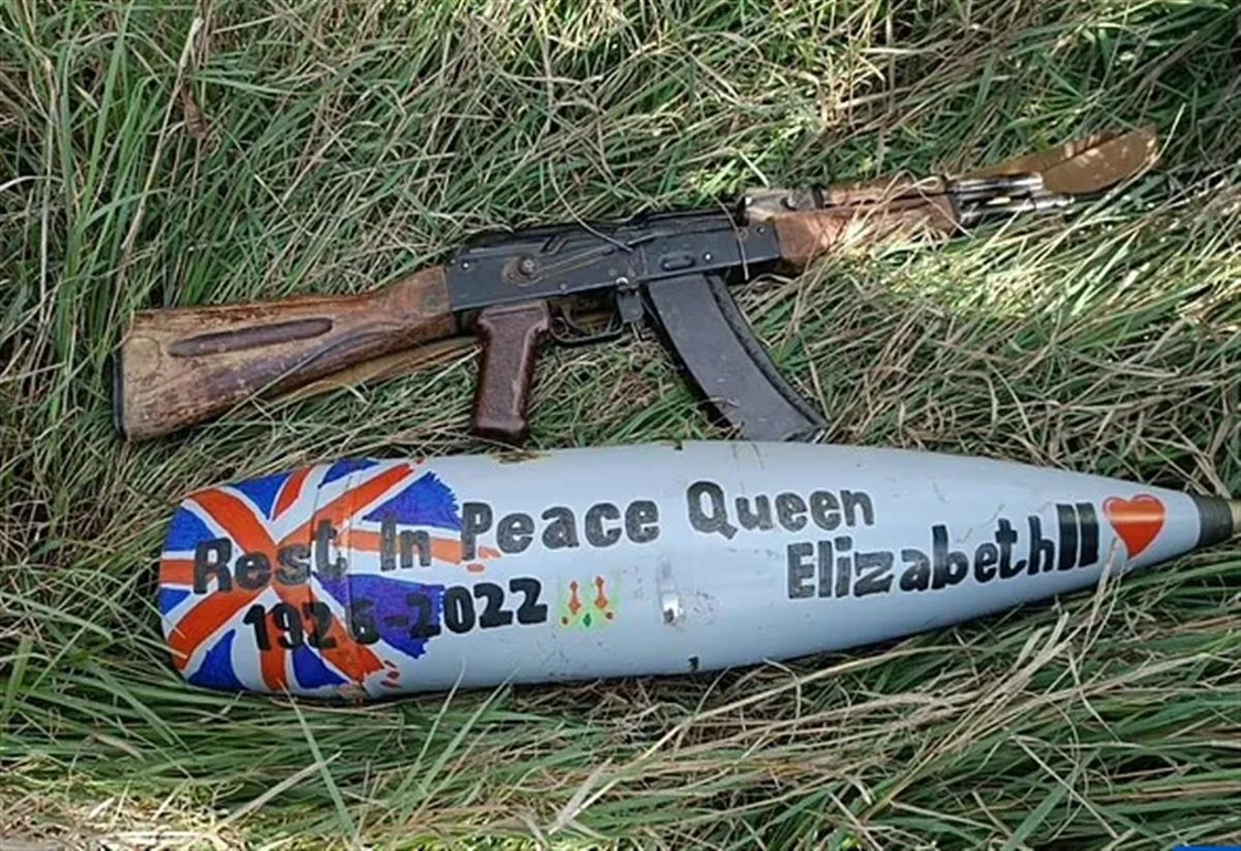 英国人在乌克兰炮弹上的留言（来源：每日邮报）