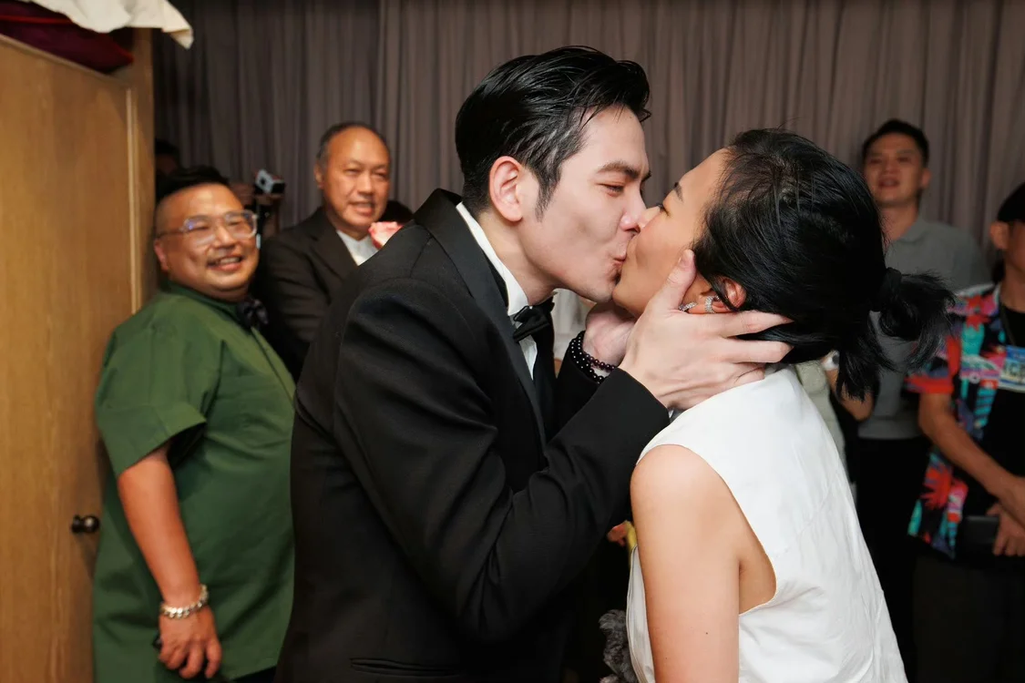 36岁萧敬腾求婚50岁经纪人林有慧成功，感谢其16年的陪伴-萧敬腾已婚