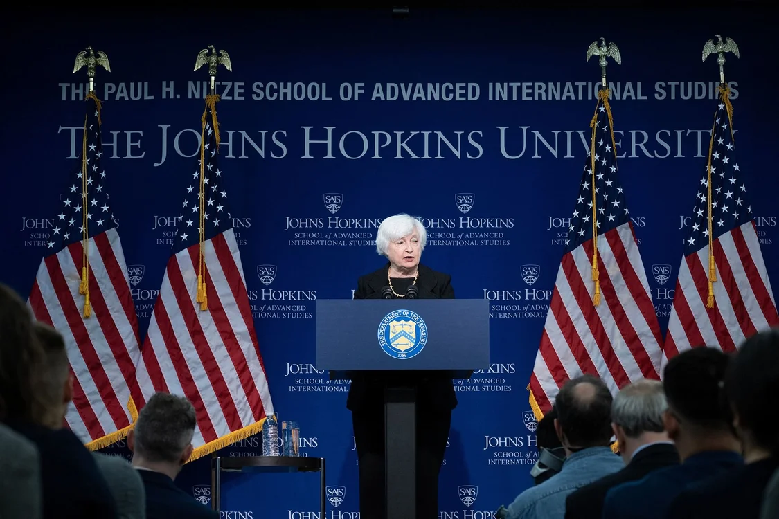 耶伦在约翰·霍普金斯大学高级国际研究学院发表讲话