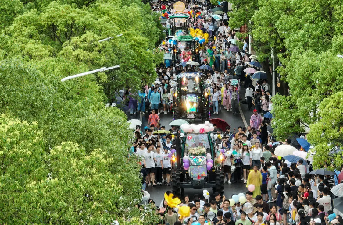 农机巡游：华中农业大学的毕业季-华中农业大学农业机械化研究生