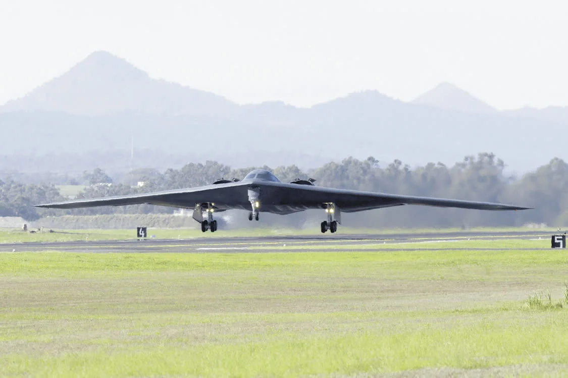 B-2隐形轰炸机