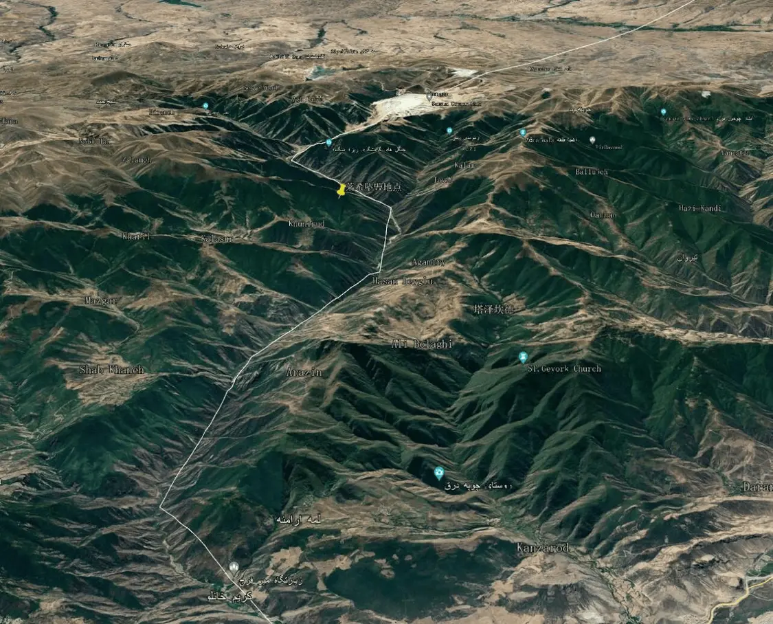 根据失事位置坐标以及地形分析，莱希机队很可能是用这条沿着河谷的航线飞行