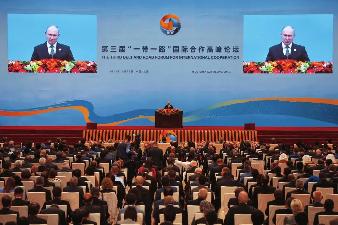 2023年10月18日，在人民大会堂举行的“一带一路”论坛上，普京发表演讲 图自视觉中国