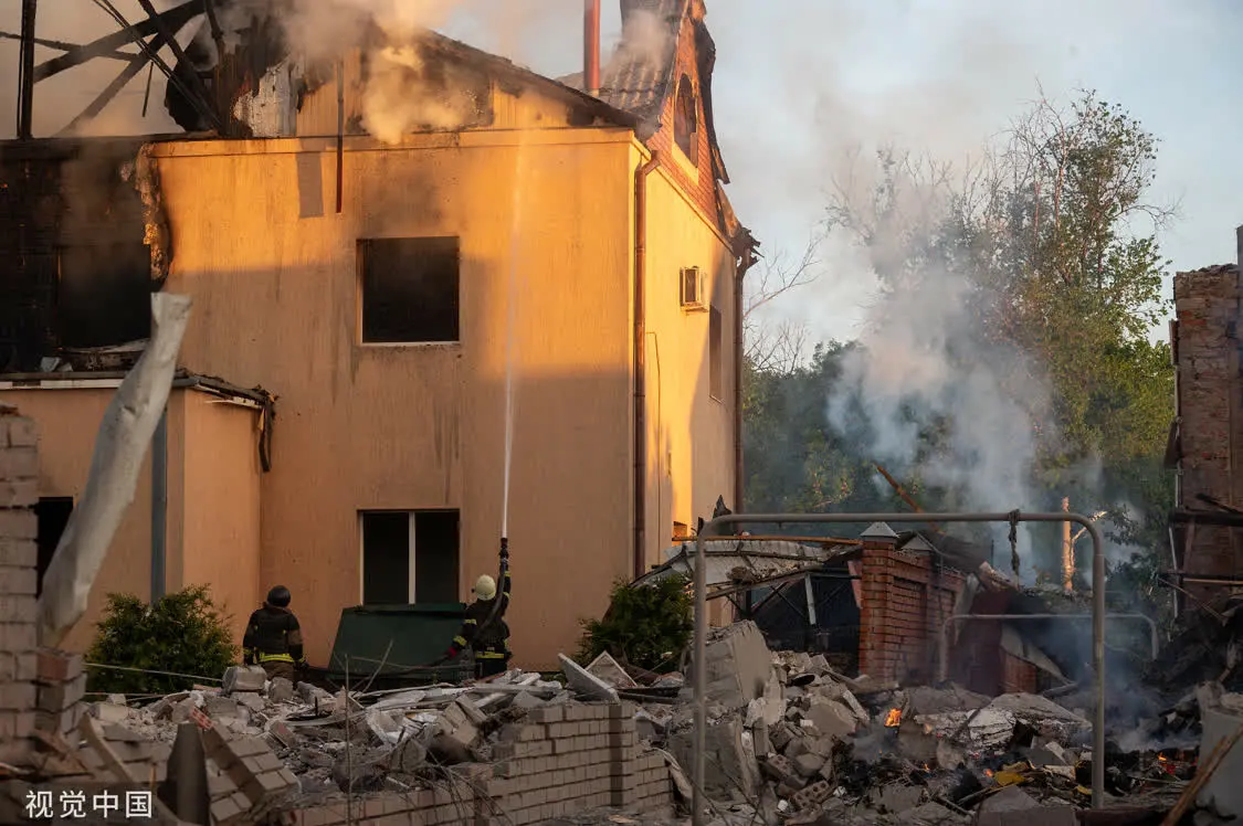当地时间5月10日,乌克兰哈尔科夫遭到俄军导弹攻击 图自视觉中国