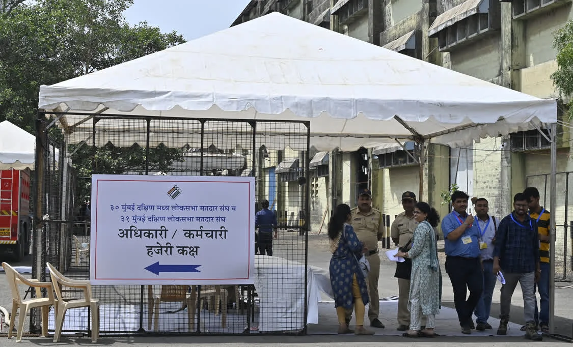 当地时间2024年6月4日,印度,持续六周共分七个阶段进行的印度大选投票结束,大选计票结果将于当日公布。 视觉中国 图