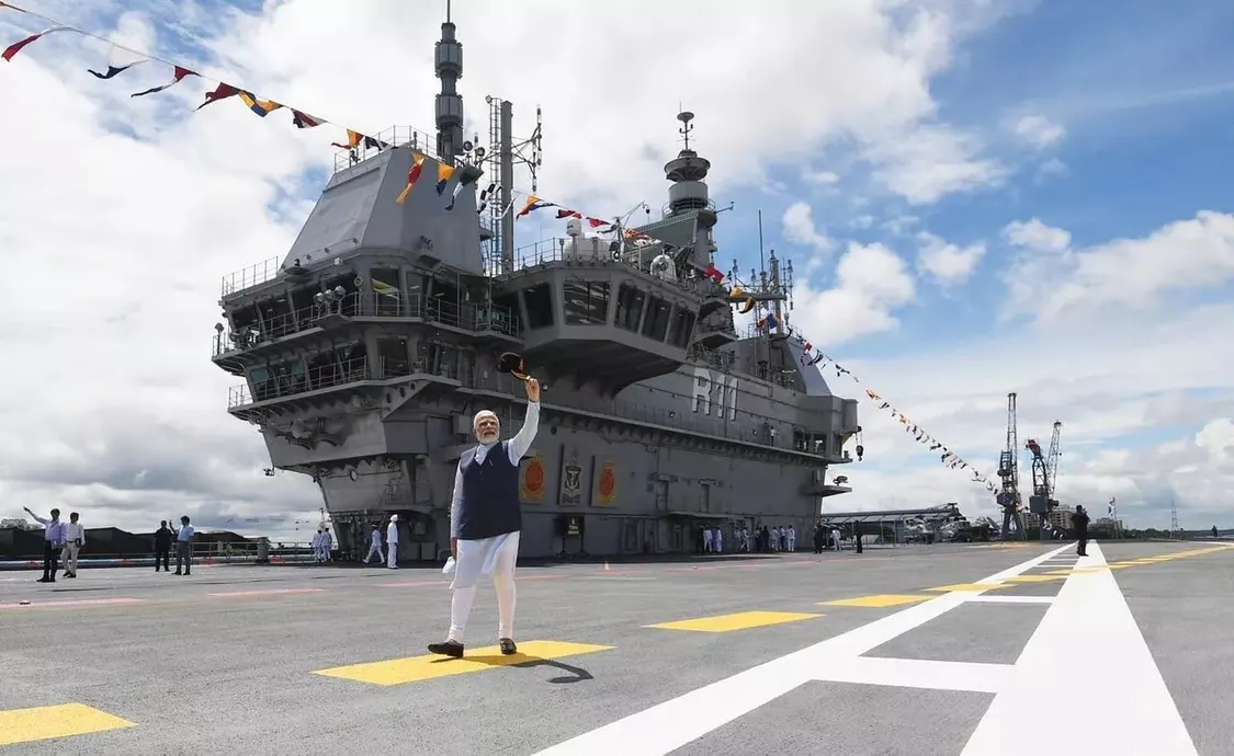 2022年9月2日，印度总理莫迪在“维克兰特”号甲板上 图片来源：社交媒体