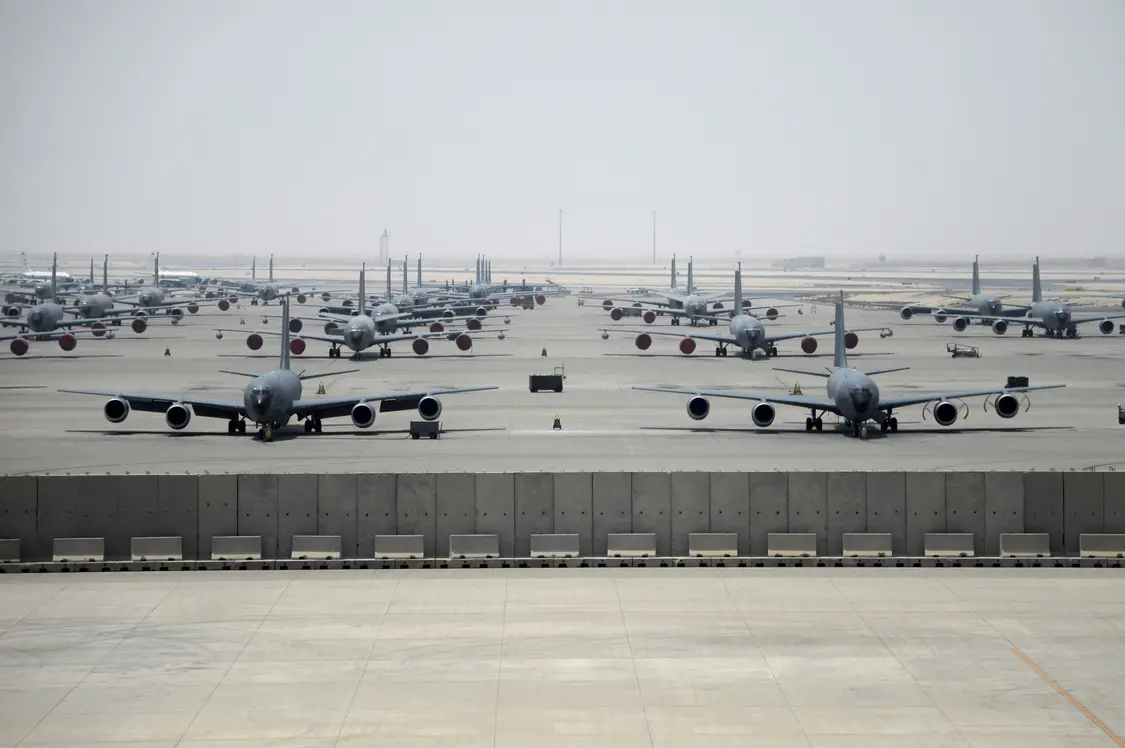 美军在乌代德基地部署的KC-135机队 图源：美军