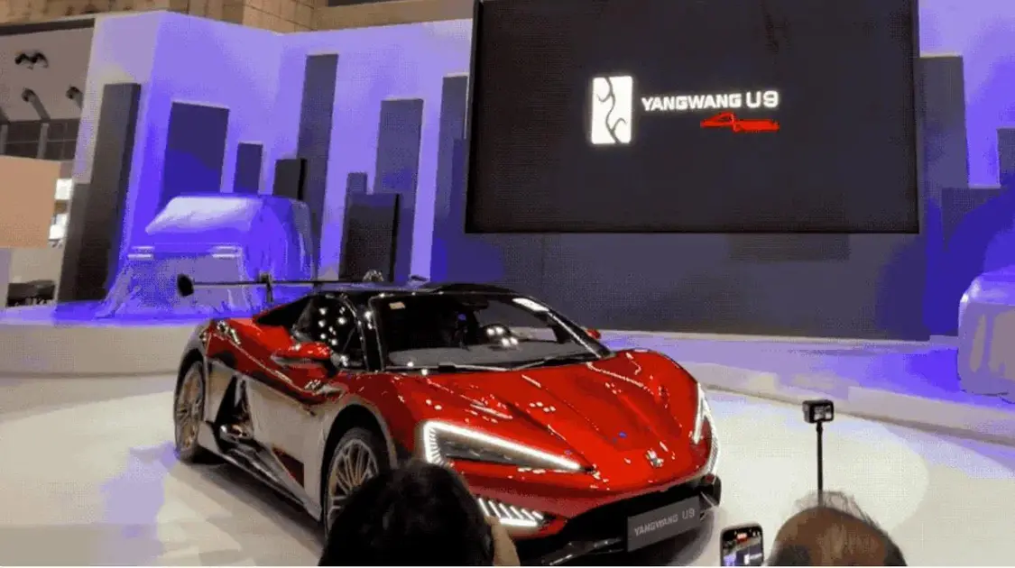 ▲仰望U9云辇悬架能力展示