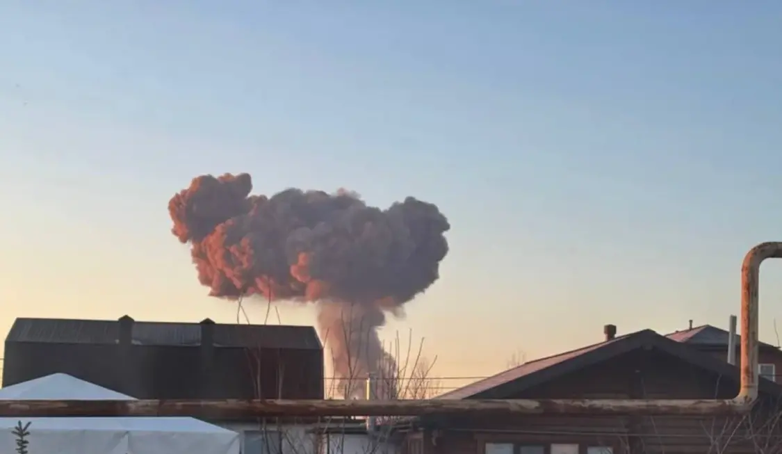 20ձƣھ˻Ϯ󣬶˹ϿĢơͼԴ