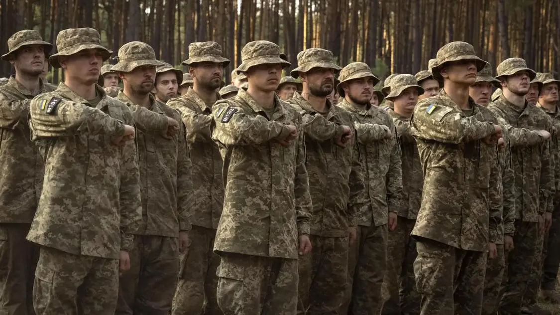 被俘乌军爆料:英国教官都是“现代赵括”,没实战经验还得向乌军取经