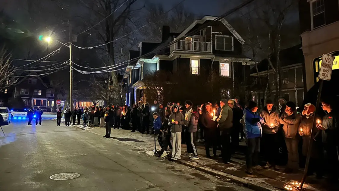 ▲麻省理工学院学生为努诺守灵