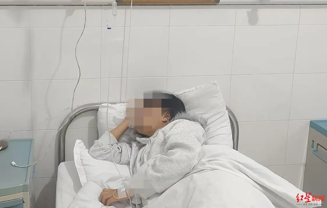 ▲小吴在医院接受治疗