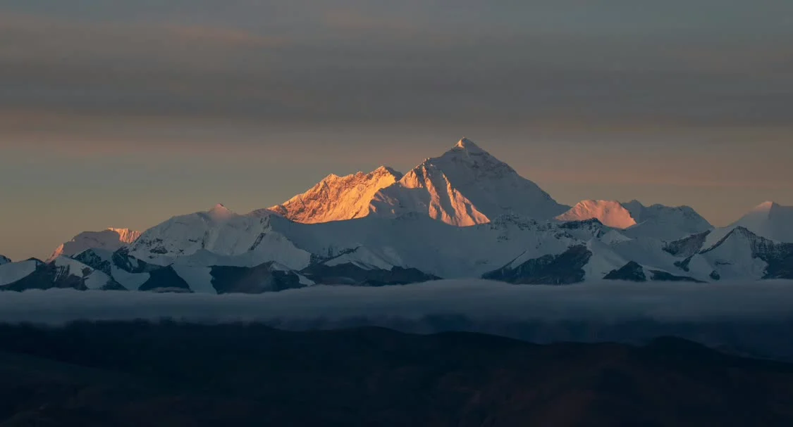 日照金山。圖源：Pexels