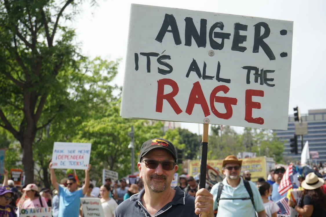 3��28�գ�������������������������ɼ���μӡ���Ҫ�������������»��緢�������㣩