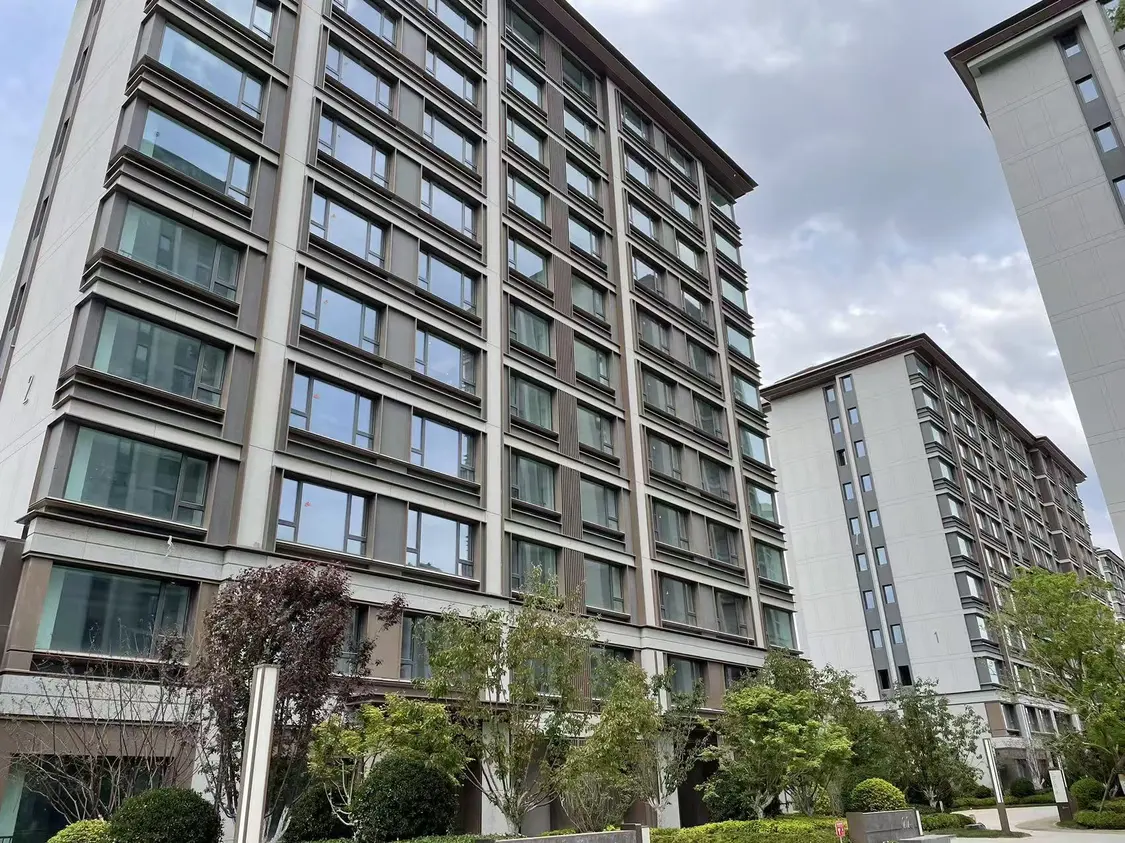 客户排队等讲解、组团看样板间，雄安新区楼市“五一”假期也热闹_https://www.izongheng.net_快讯_第3张