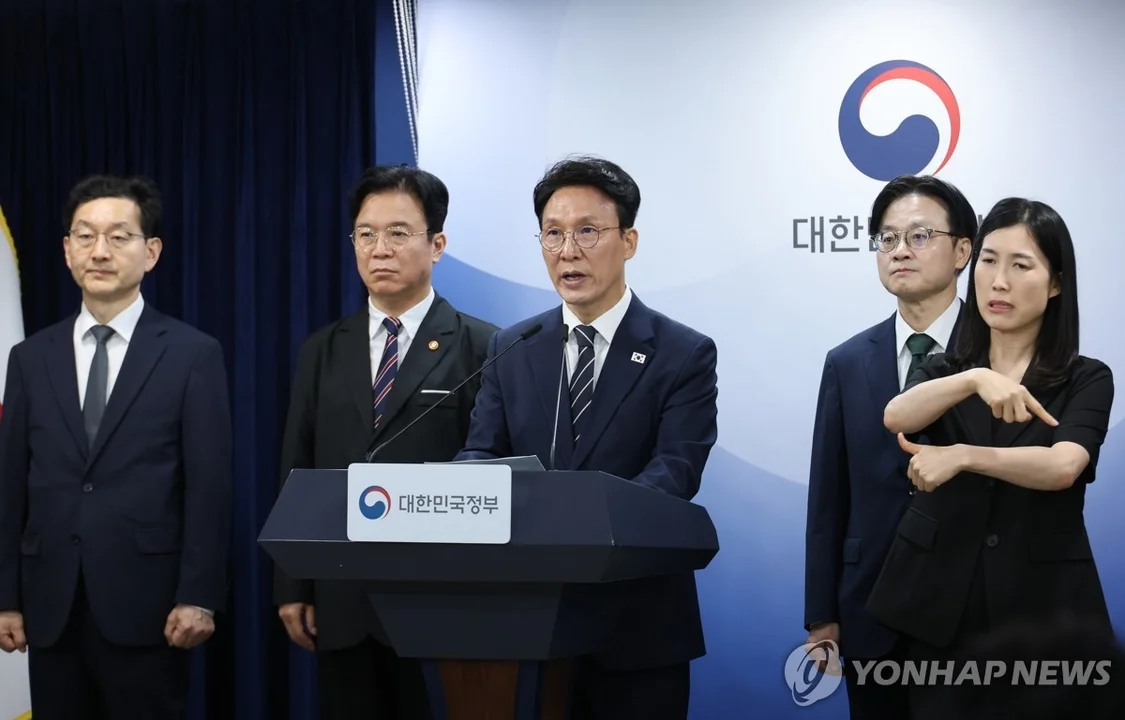 2026年5月17日,韩国国务总理金民锡就三星电子工会的罢工计划发表谈话。 韩联社