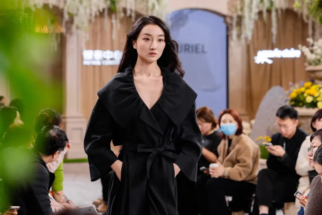 银泰百货联合《嘉人marie claire》发布2026春日着装趋势_https://www.izongheng.net_快讯_第3张