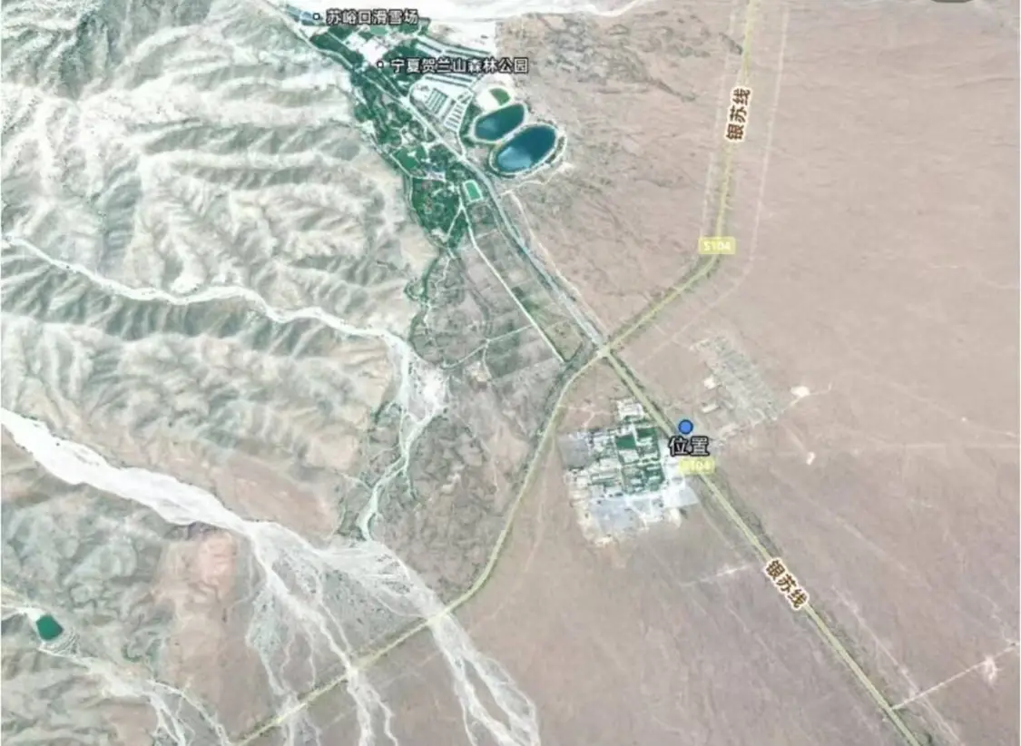 女子清明前发现姥爷坟头被平 民政局介入调查